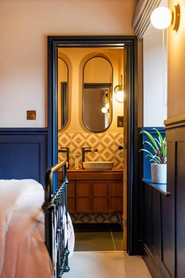 The Queens Hotel